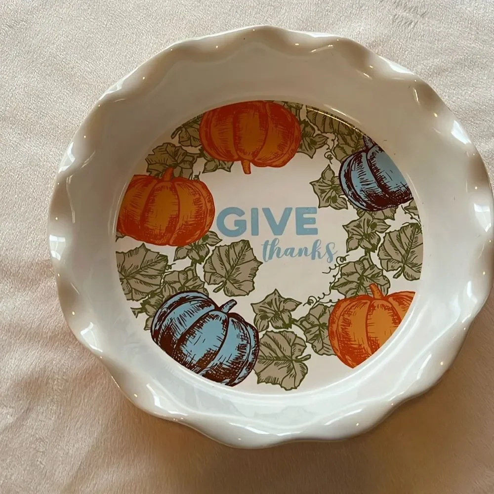 Give Thanks Glass Pie Plate 10 Inches Round 2 In Deep Holiday Baking Serveware